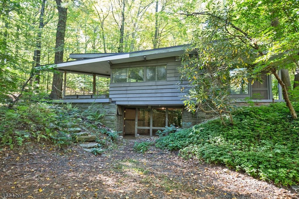 Mid-Century Modern home saved from wrecking ball. Mid-Century Modern home saved from wrecking ball.