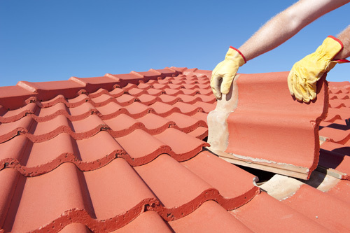 Your all-in-one roofing contractor installing a roof in Levin, NZ