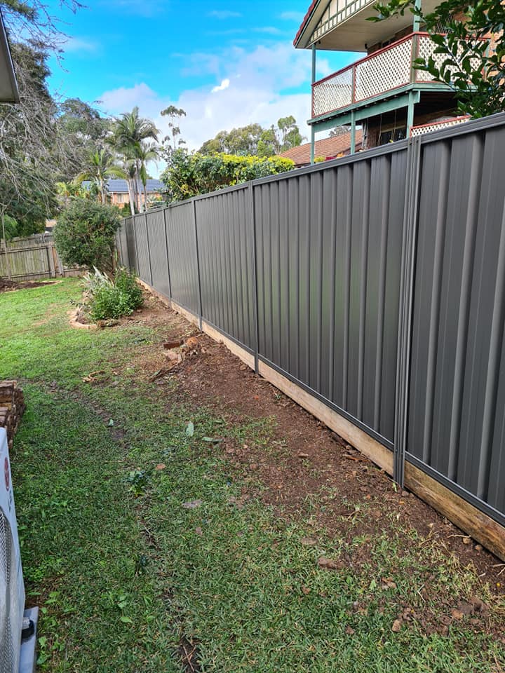 D & B Fencing Fencing Contractors in Taree