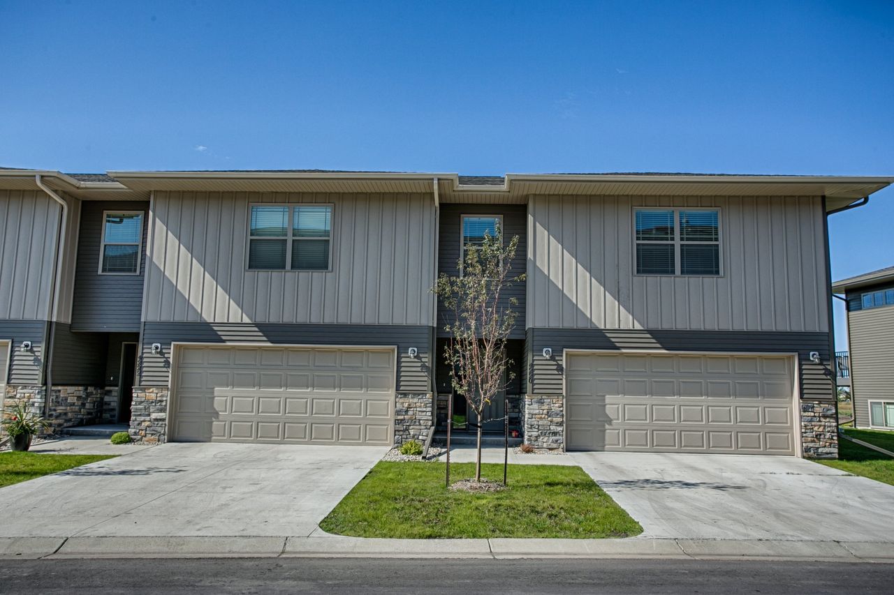 Cottage Grove Townhomes Enclave Property Management