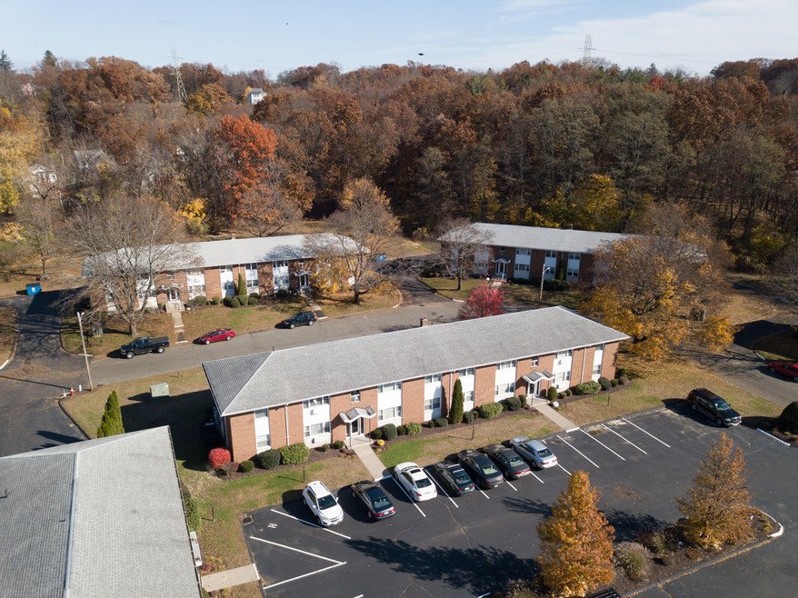 Chicopee, MA Apartment Rentals/Studio to 2 Bedroom Floor Plans