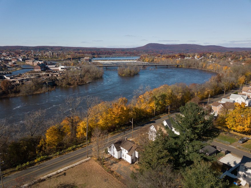 Chicopee, MA Apartment Rentals/Studio to 2 Bedroom Floor Plans