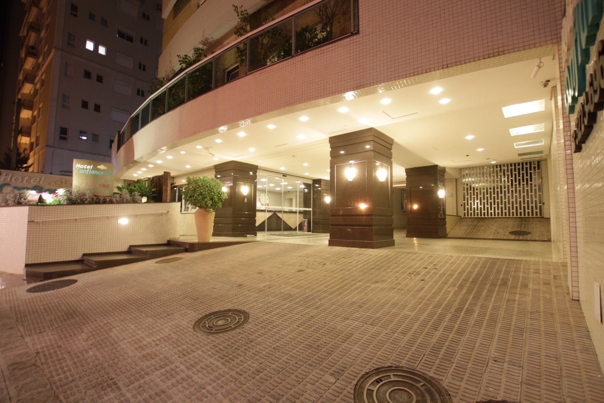 Hotel Confiance Batel