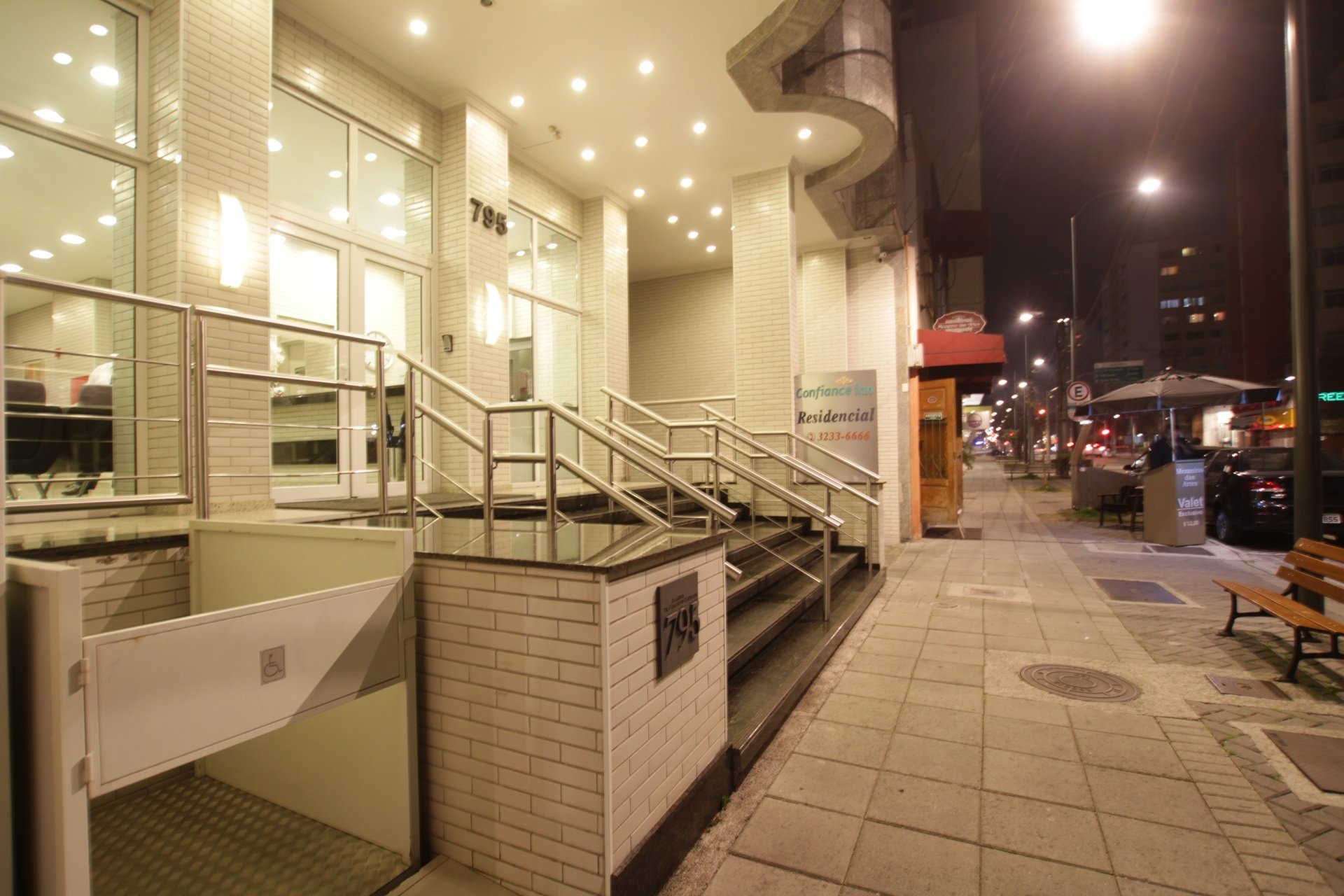 Hotel Confiance Prime Batel