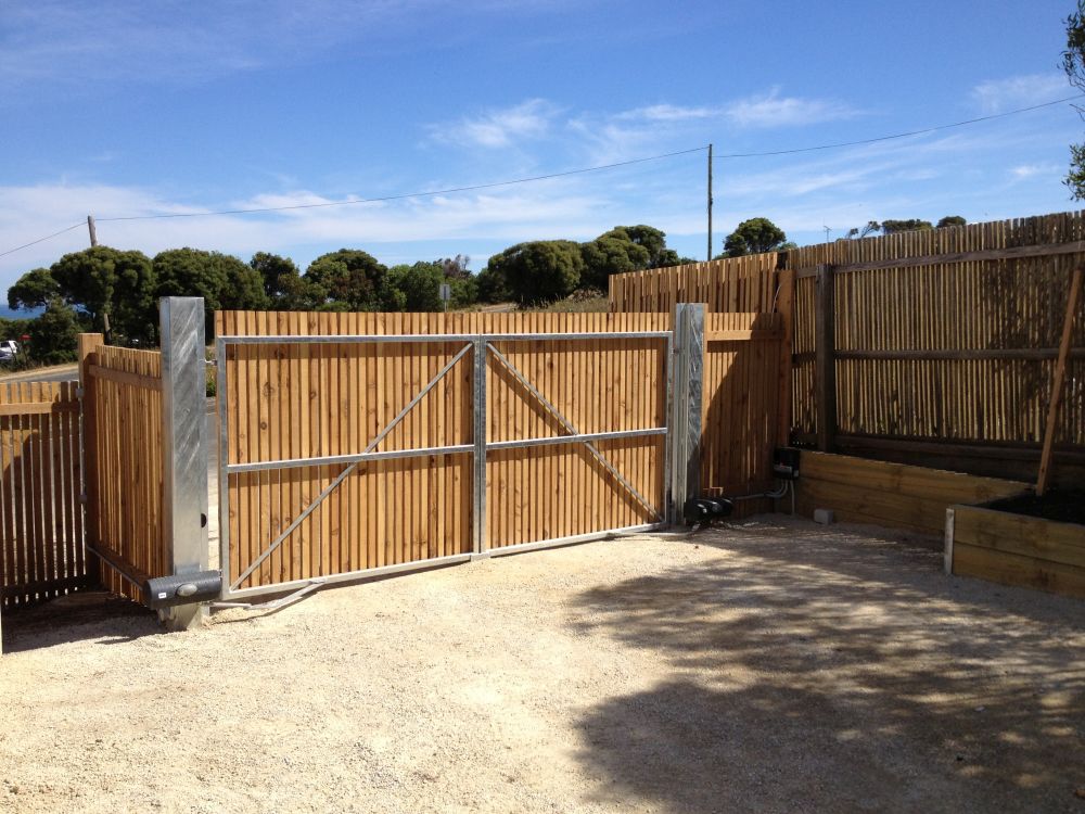 Swing Gates Geelong, Surfcoast, Bellarine VIC Door & Gate Automations