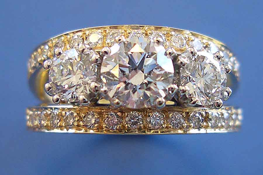 gold diamond ring