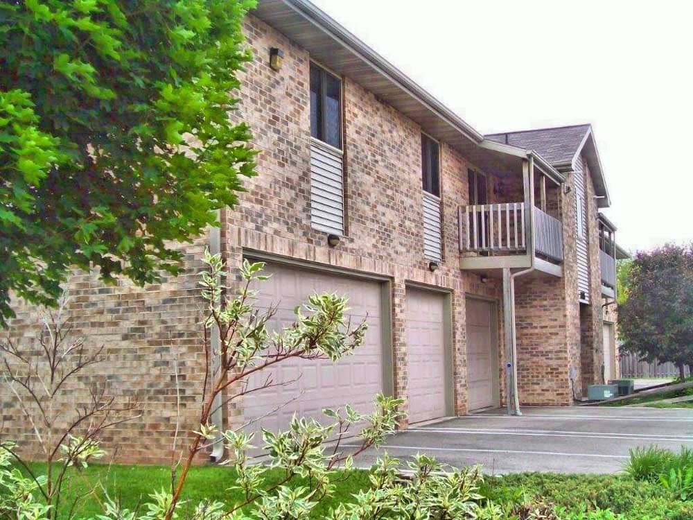 KOS Management The Sycamores Apartments