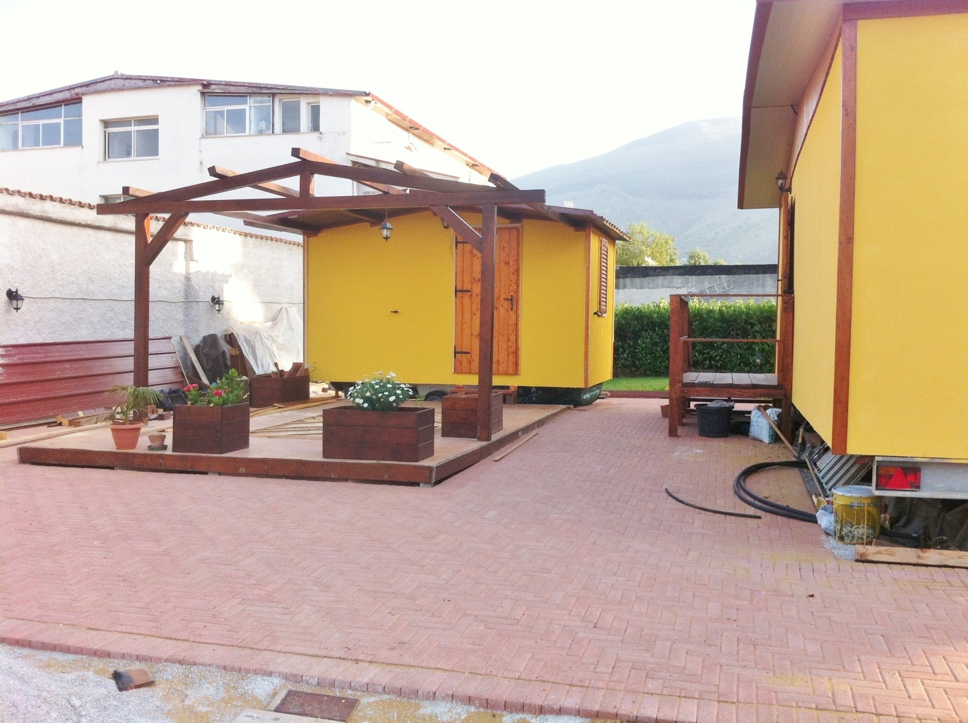 case in legno su ruote