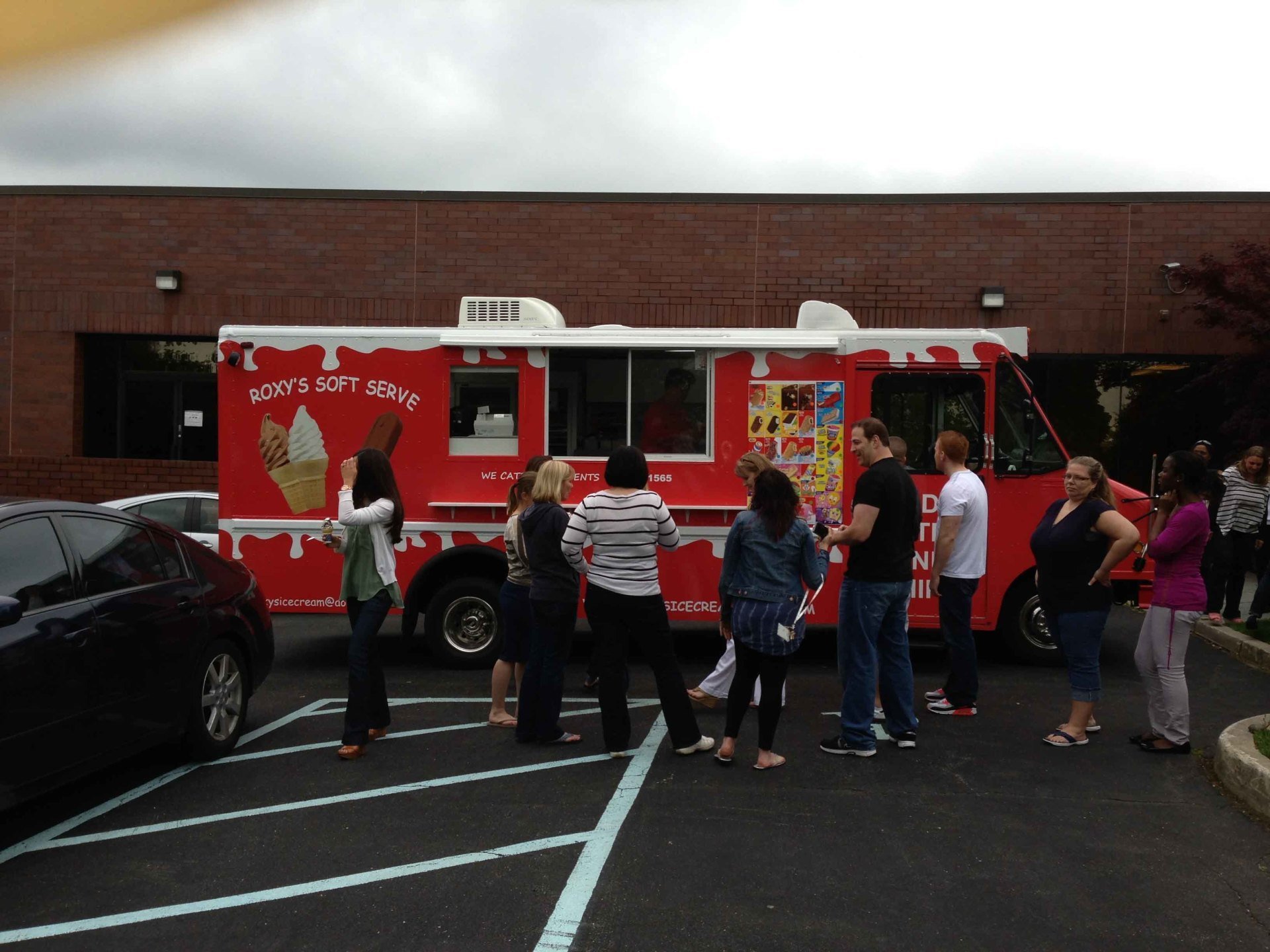 Our Gallery Roxy's Ice Cream Truck Happy Ice Cream Fans