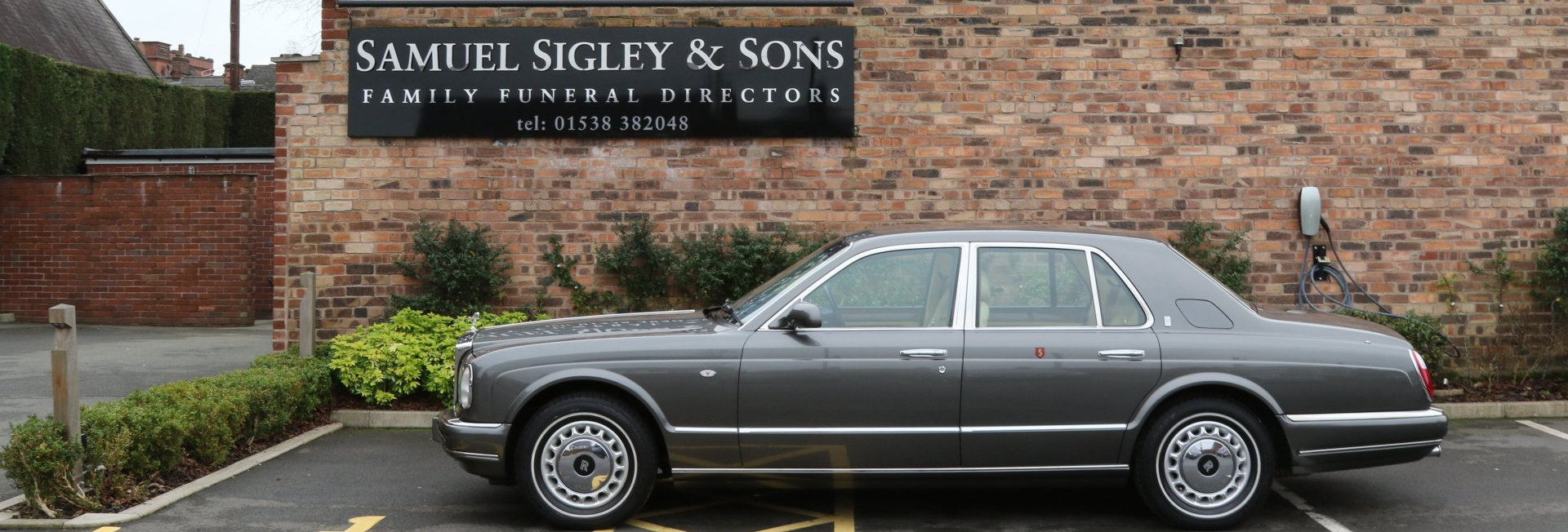 Rolls Royce funeral cars.