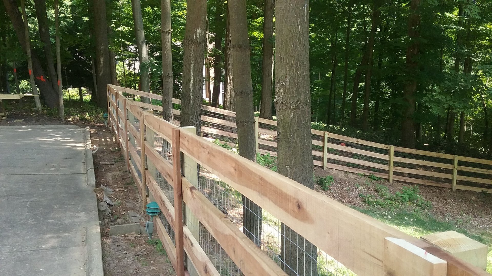 Fencing contractor Newark, OH McCoy's Fence Co.
