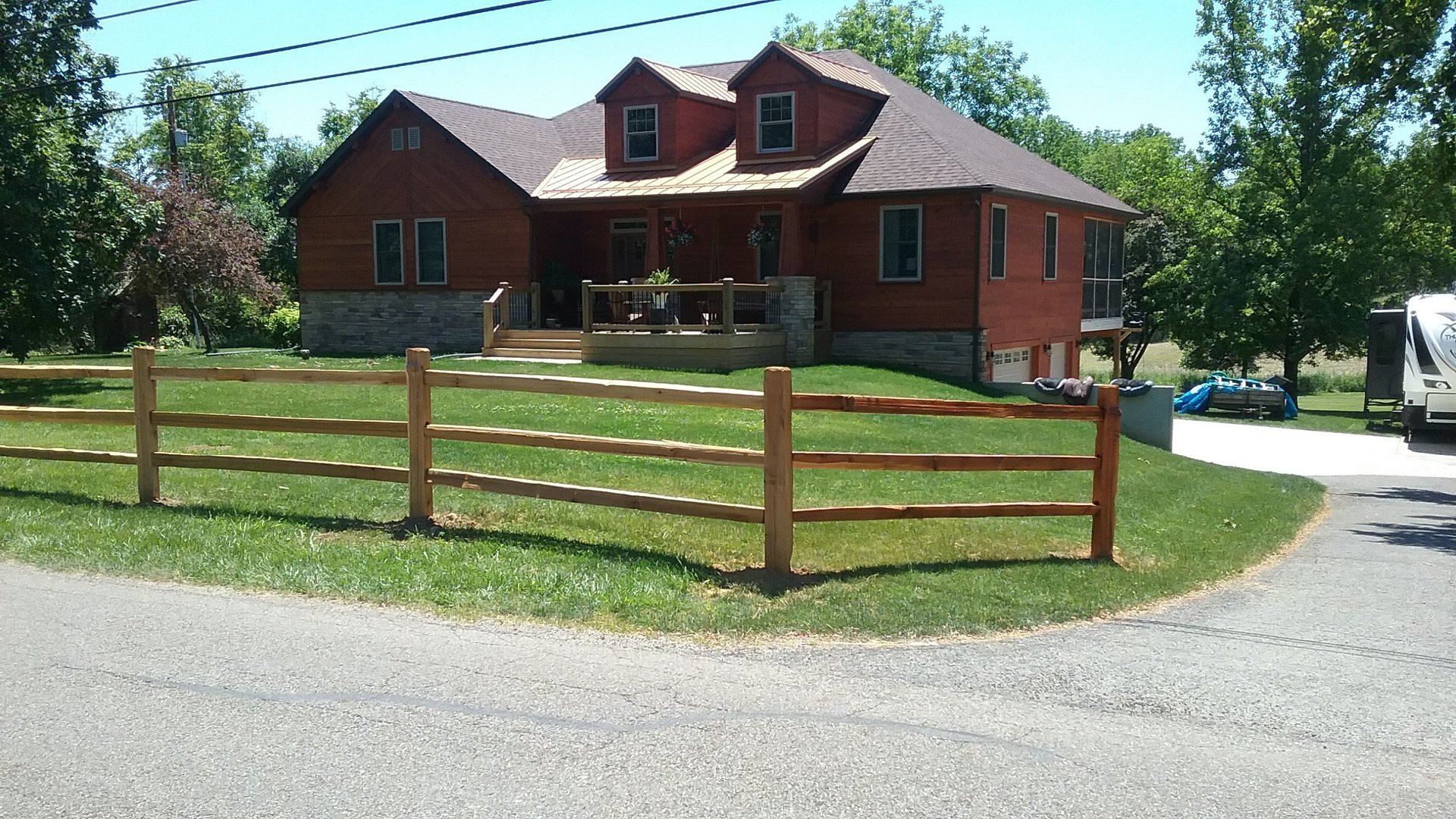 Fencing contractor Newark, OH McCoy's Fence Co.