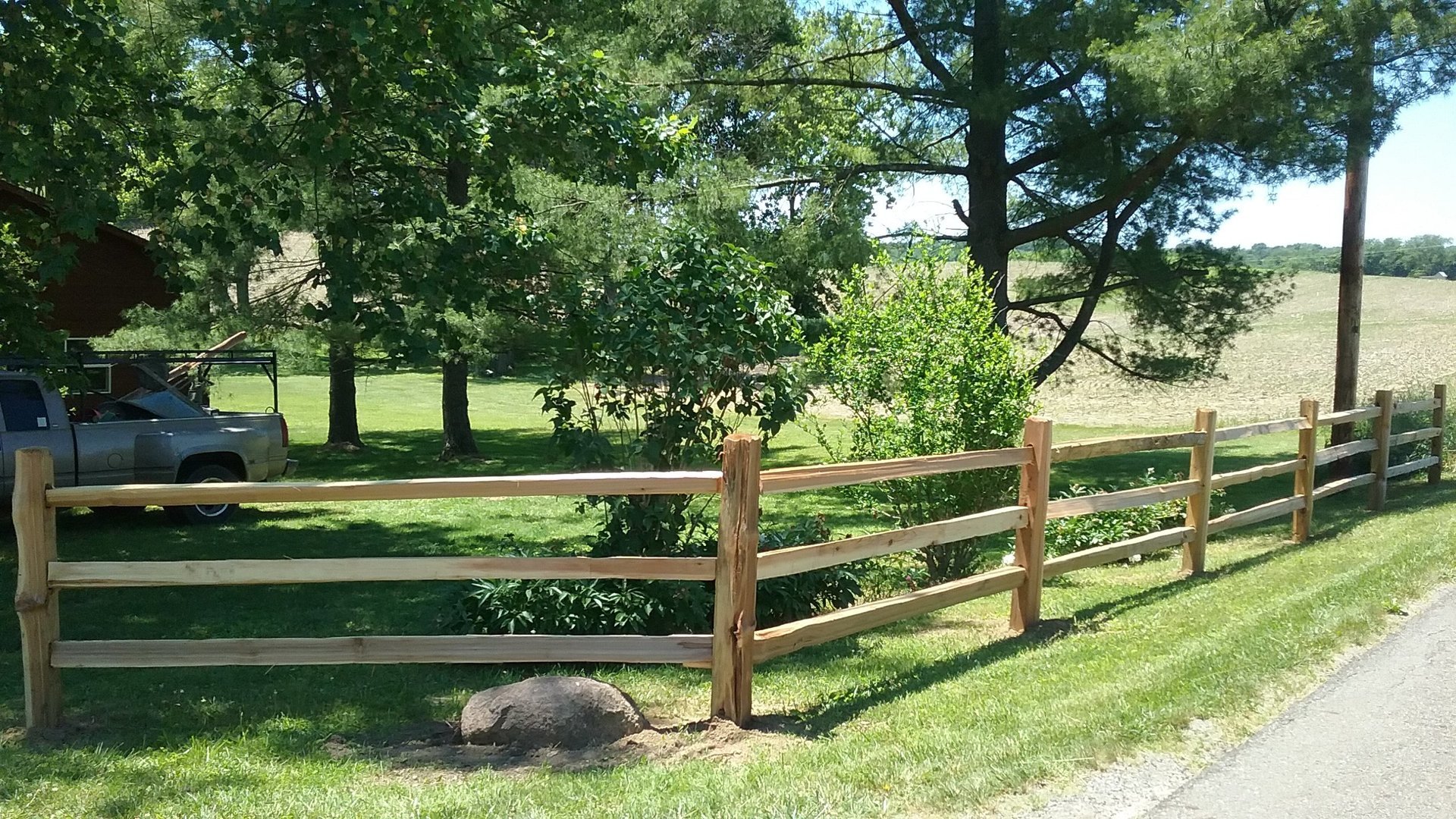 Fencing contractor Newark, OH McCoy's Fence Co.