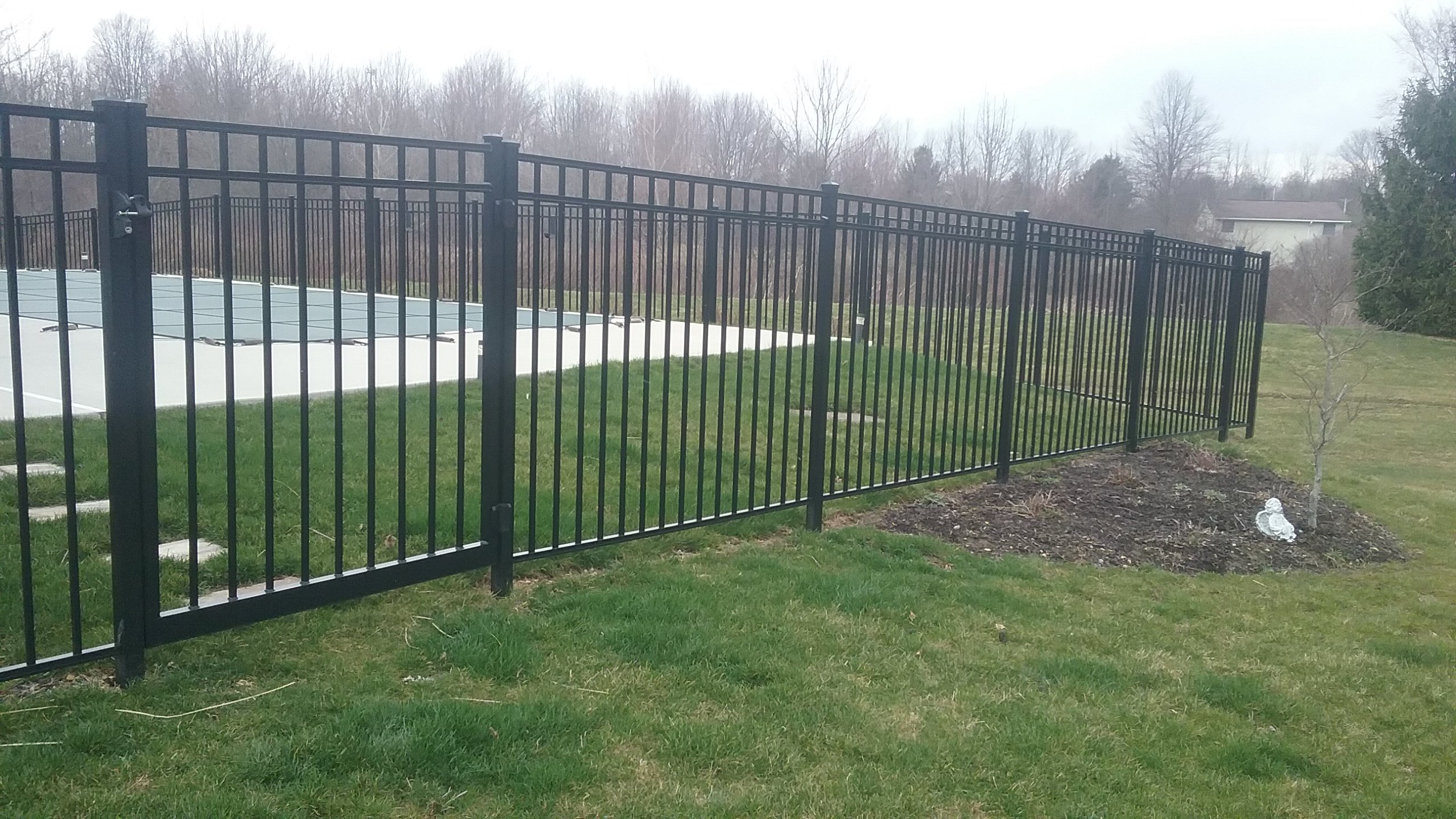 Fencing contractor Newark, OH McCoy's Fence Co.