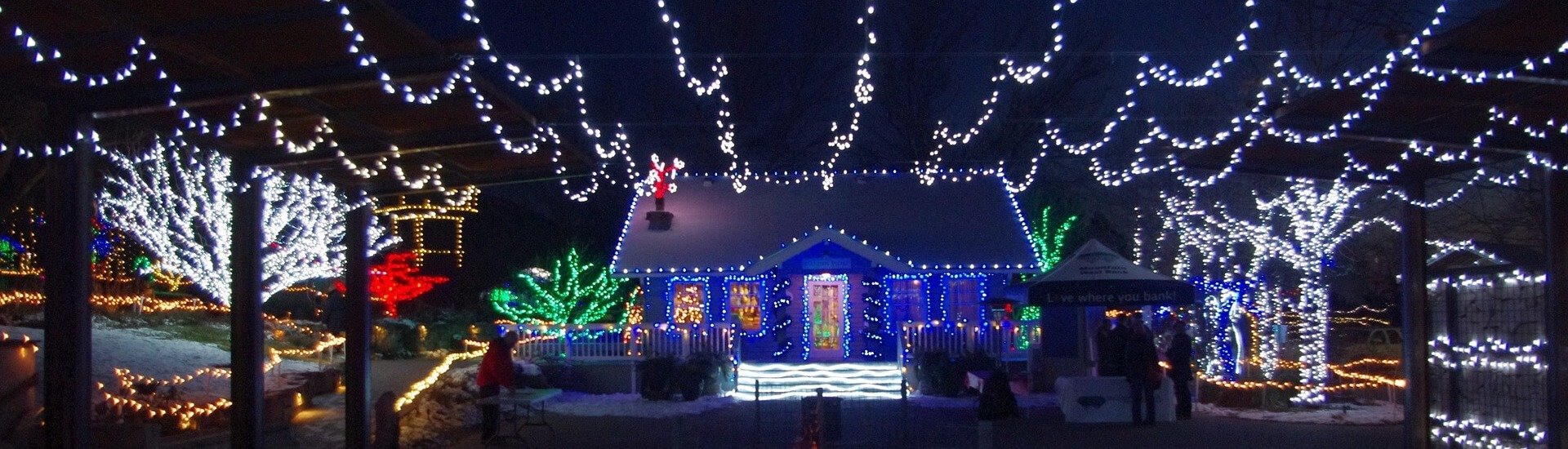 Holiday Lights Limo Tour Pittsburgh PA Best Christmas Lights Tour