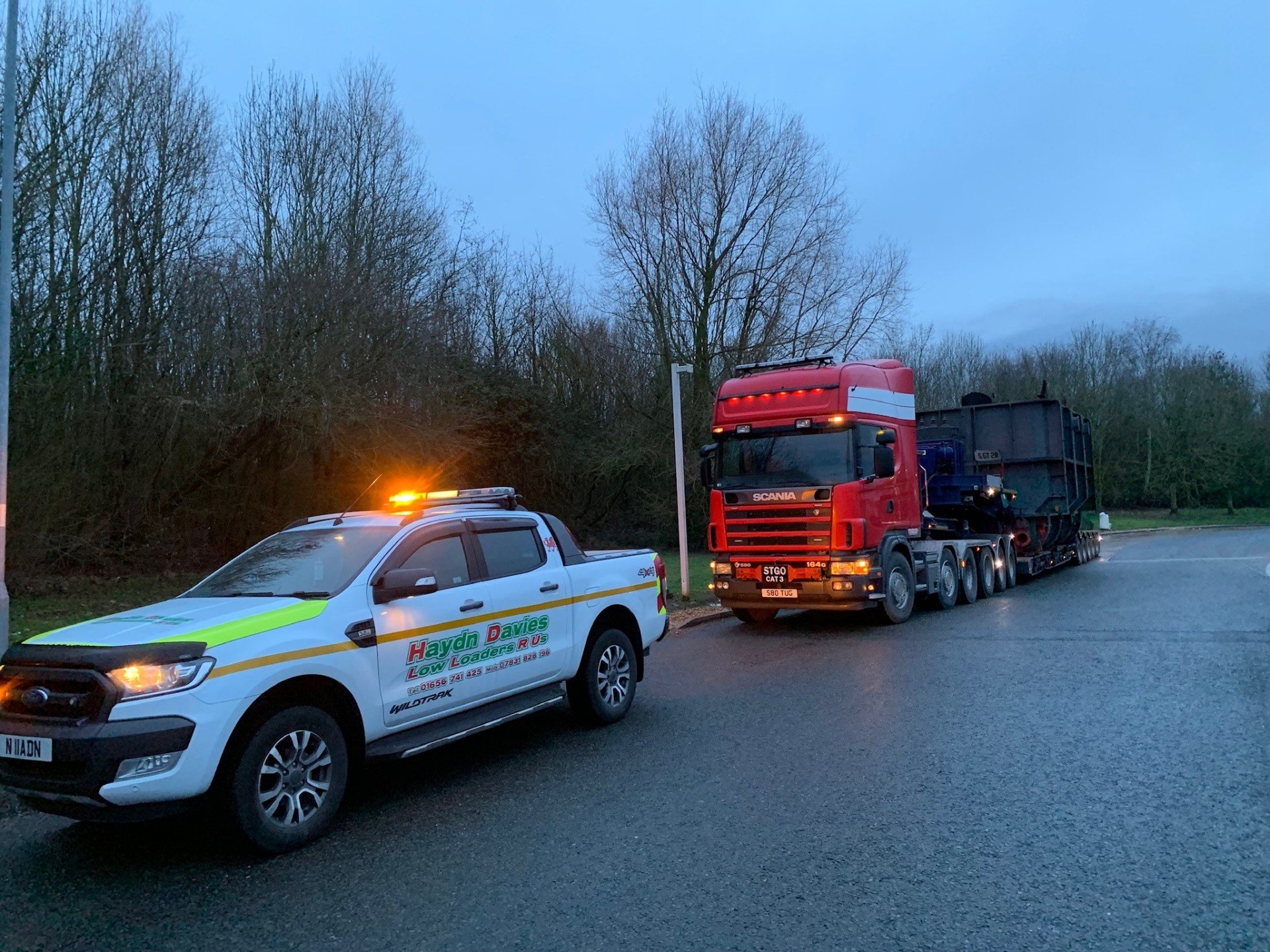 Escort vehicles Haydn Davies Low Loaders