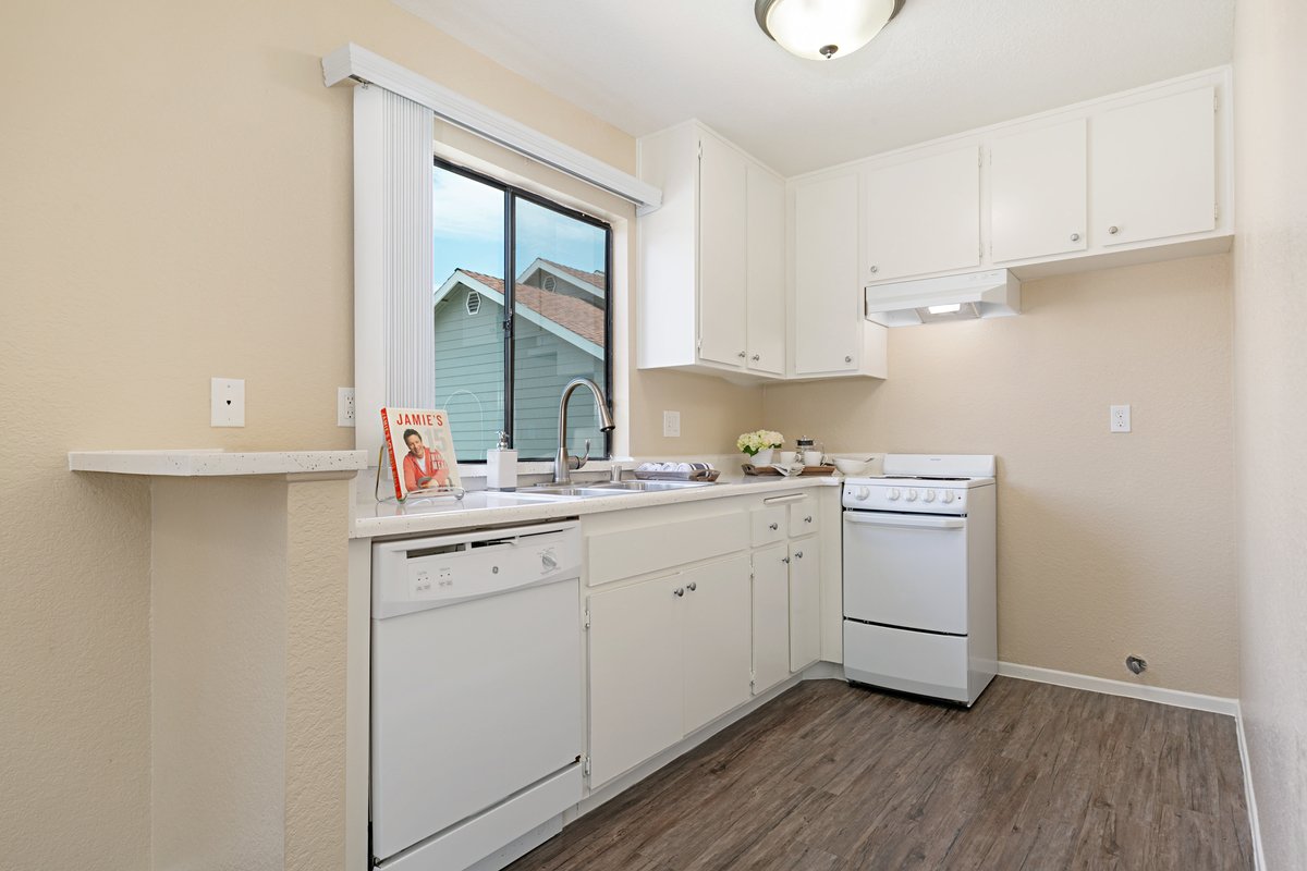 Magnolia Plaza Apartments Property Details