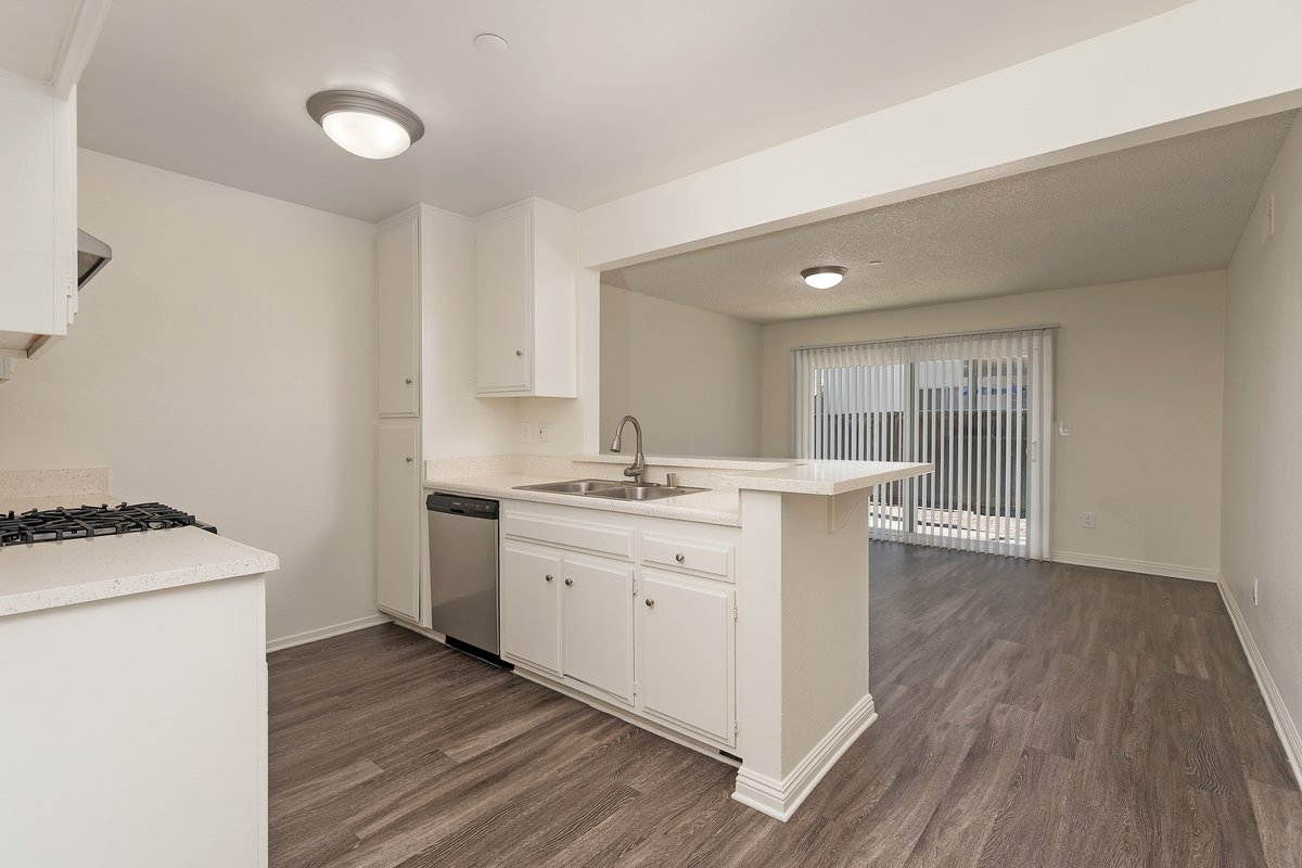 Windsor Gardens Apartment Homes Property Details