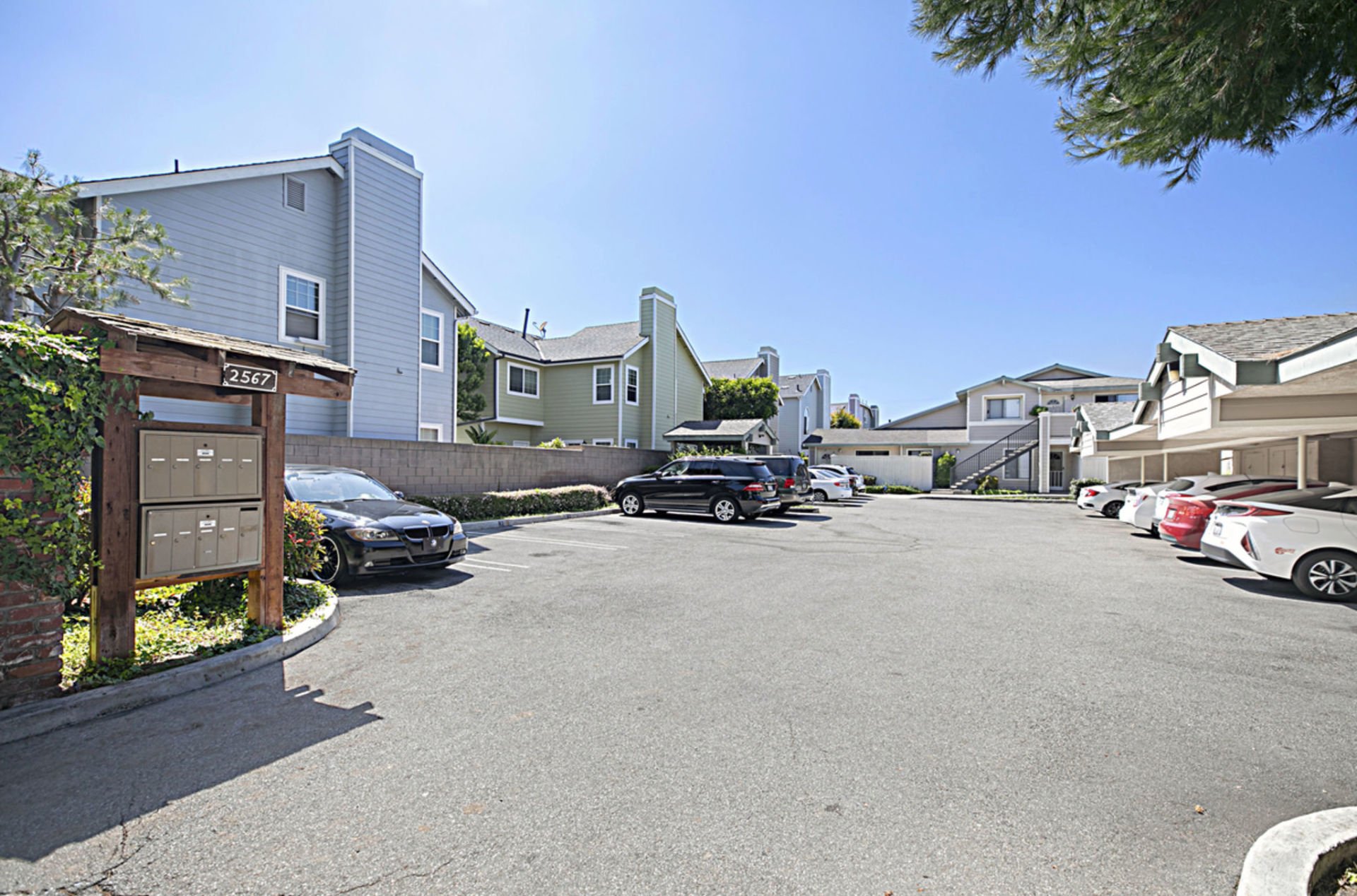 Twin Pines Apartments Property Details