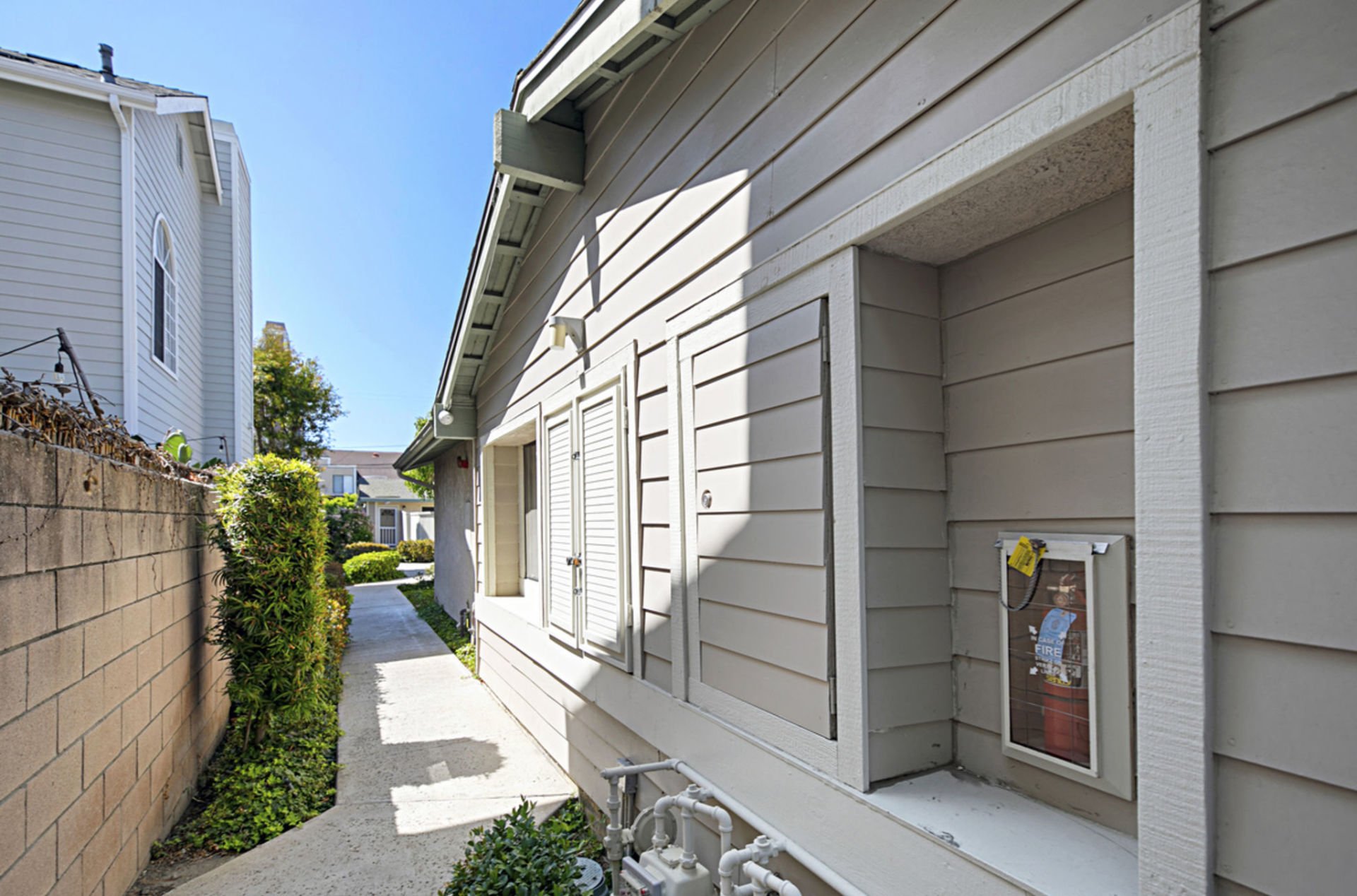 Twin Pines Apartments Property Details