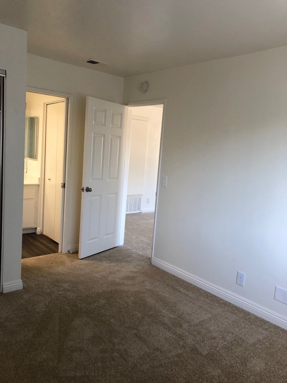 Twin Pines Apartments Property Details