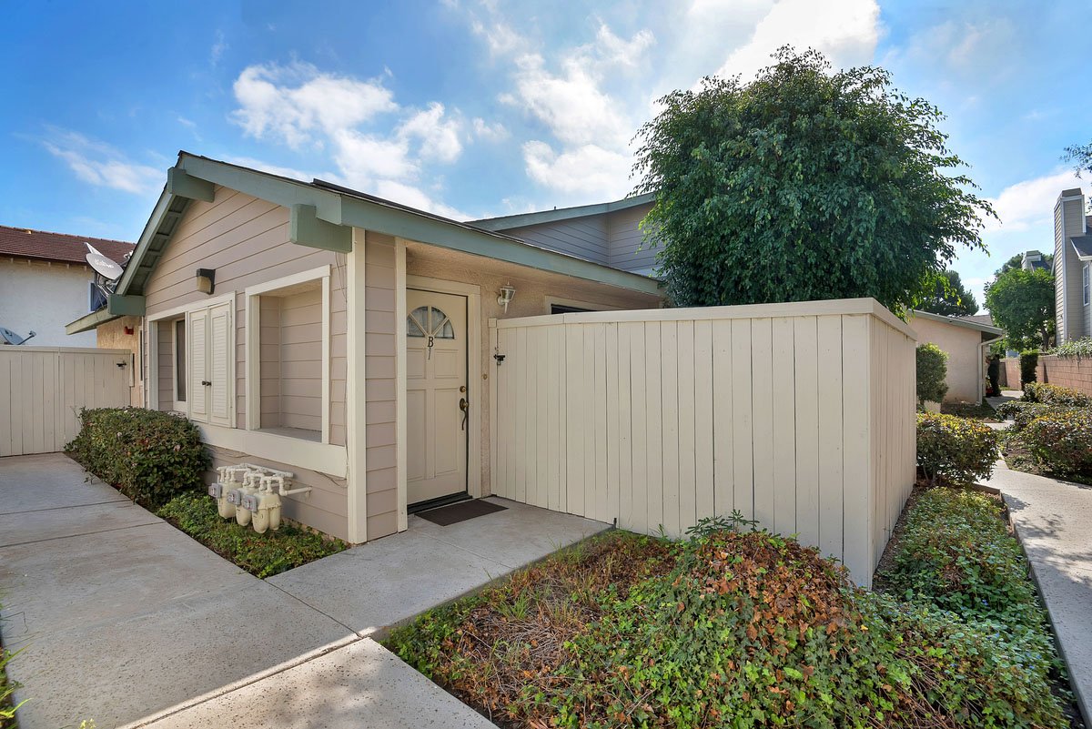 Twin Pines Apartments Property Details