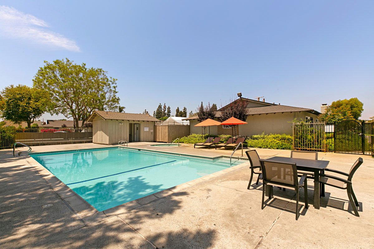 Windsor Gardens Apartment Homes Property Details