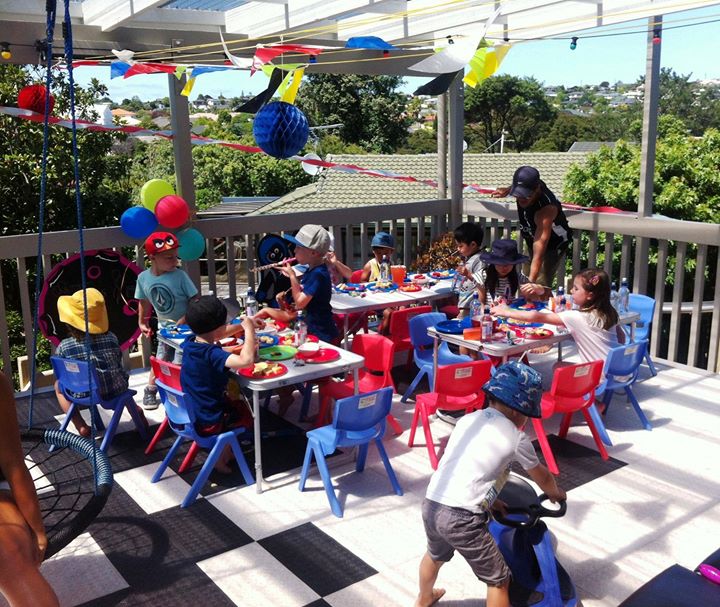 Kids stackable chairs