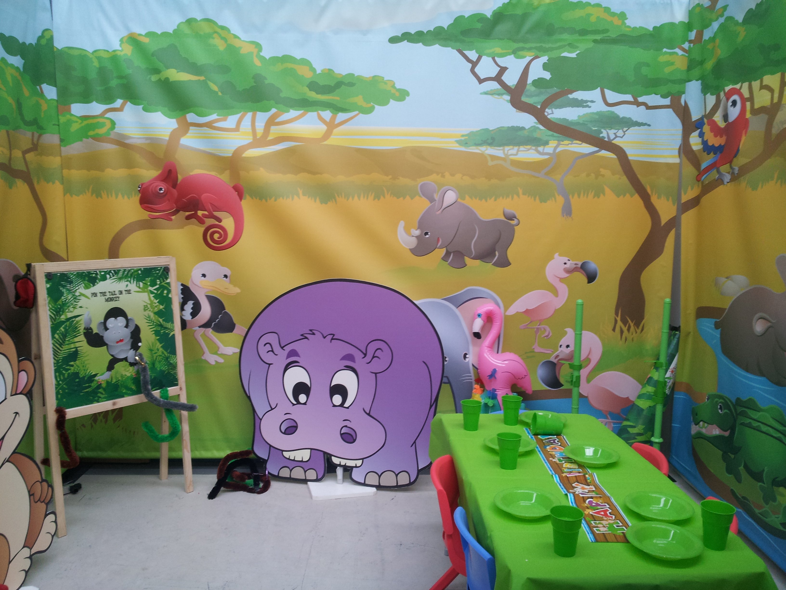 Jungle Centre Backdrop