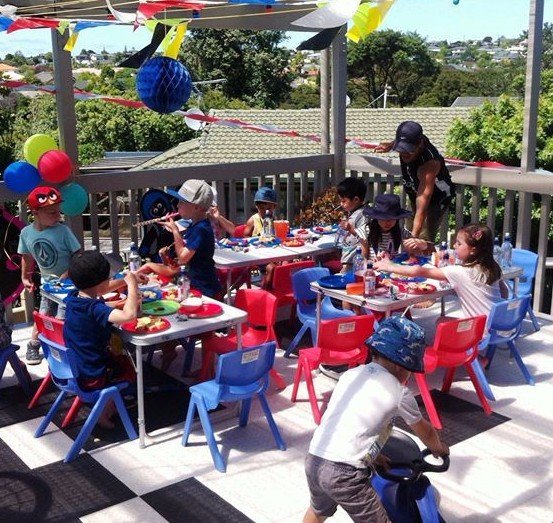 Kids stackable chairs