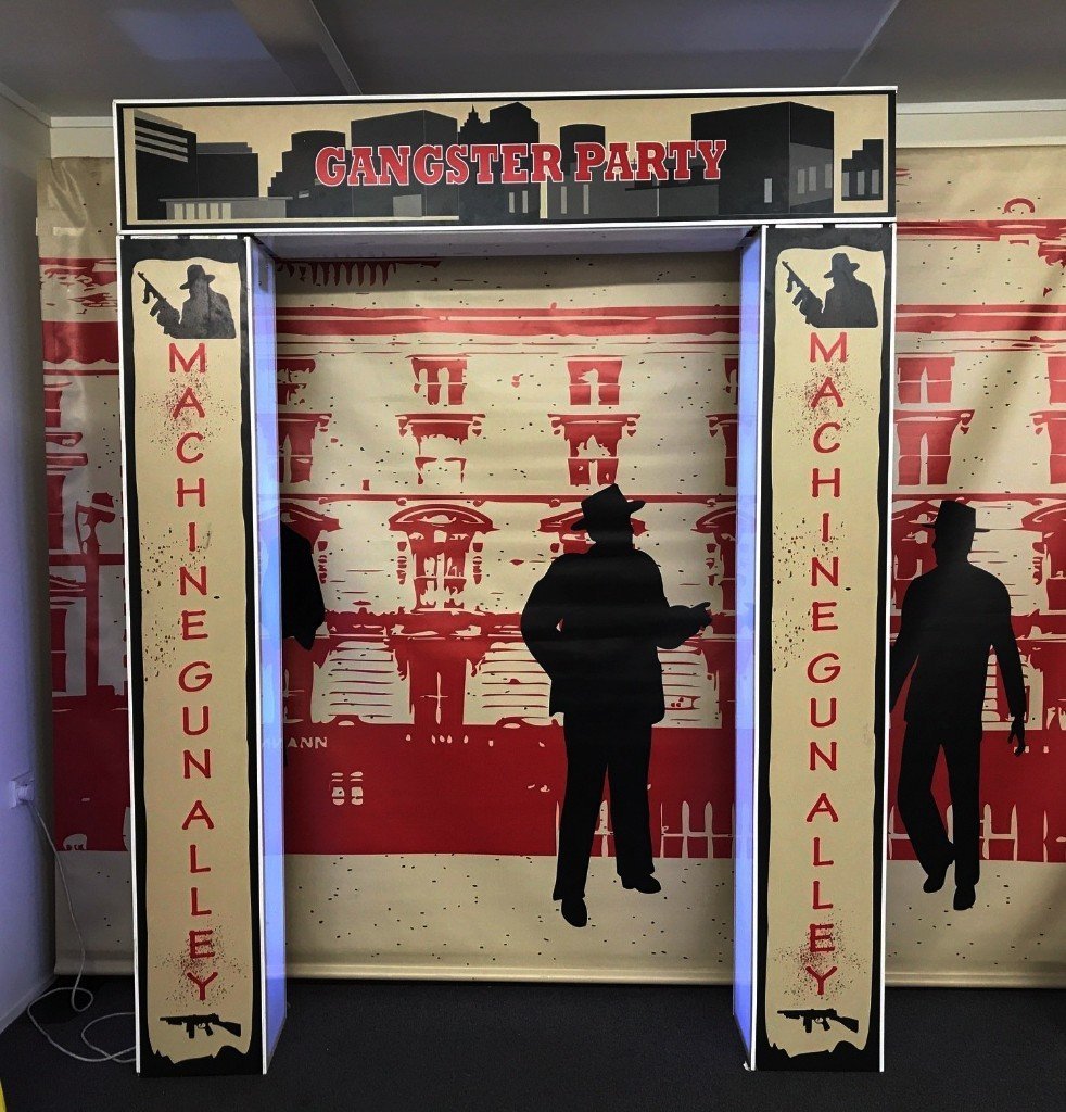 Gangster Ied entrance