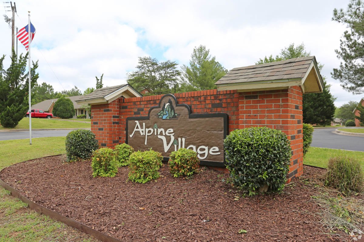 Alpine Village Apartments HensleyThompson Properties, Florence, AL