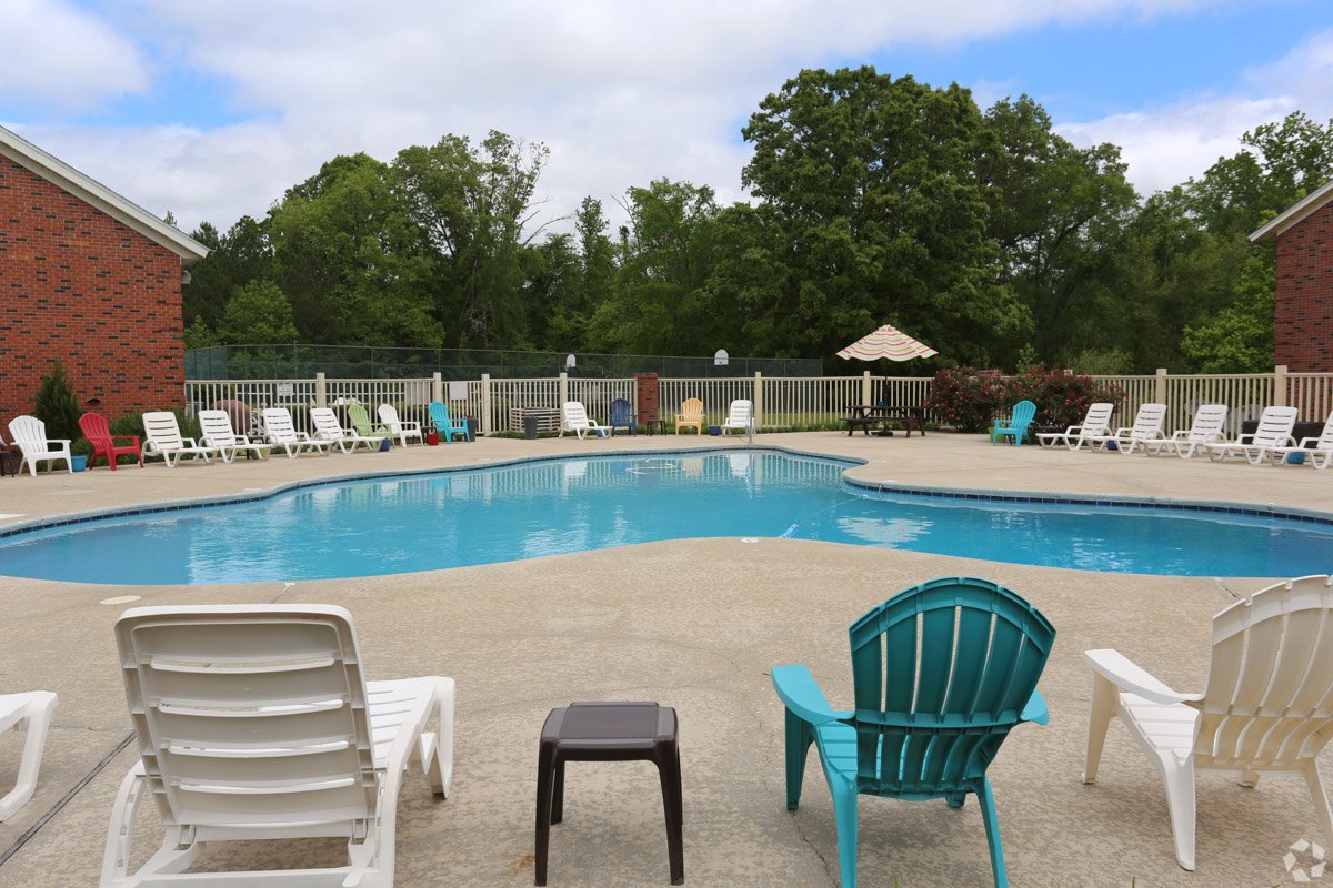 Alpine Village Apartments HensleyThompson Properties, Florence, AL