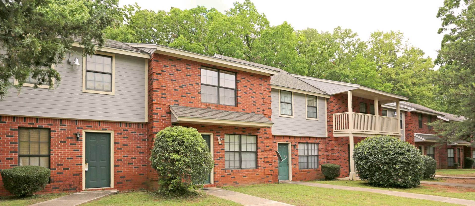 Furnished Apts. at Alpine Village HensleyThompson Properties