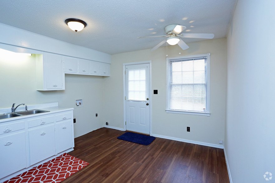 Cypress Garden HensleyThompson Properties, Florence, AL