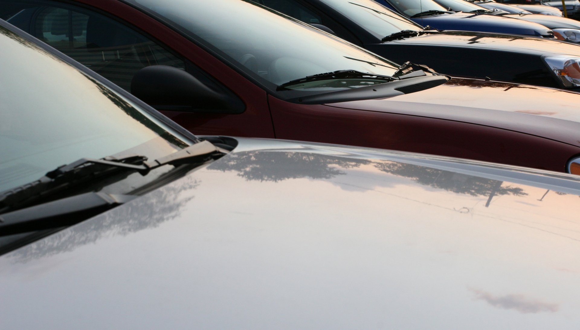 Auto Parts Des Moines, IA AD Flags