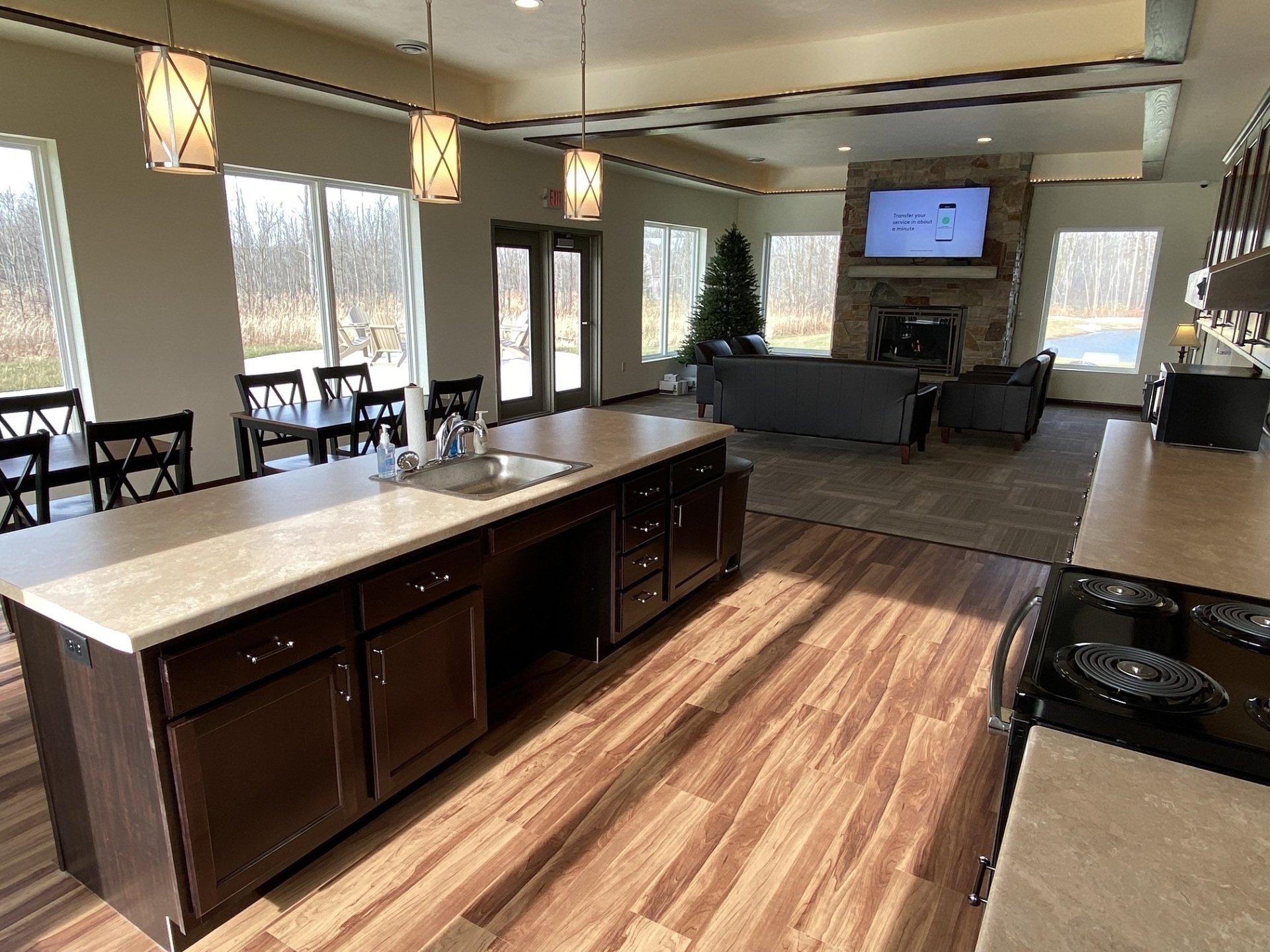 Forest Creek Apartments Manitowoc, Wisconsin Apartments