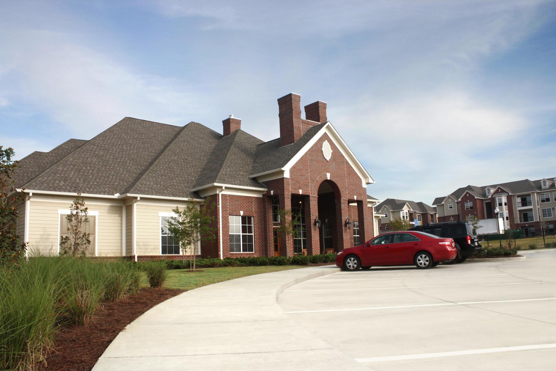 The Lakes at Turtle Creek Apartment Homes For Rent in Hattiesburg MS