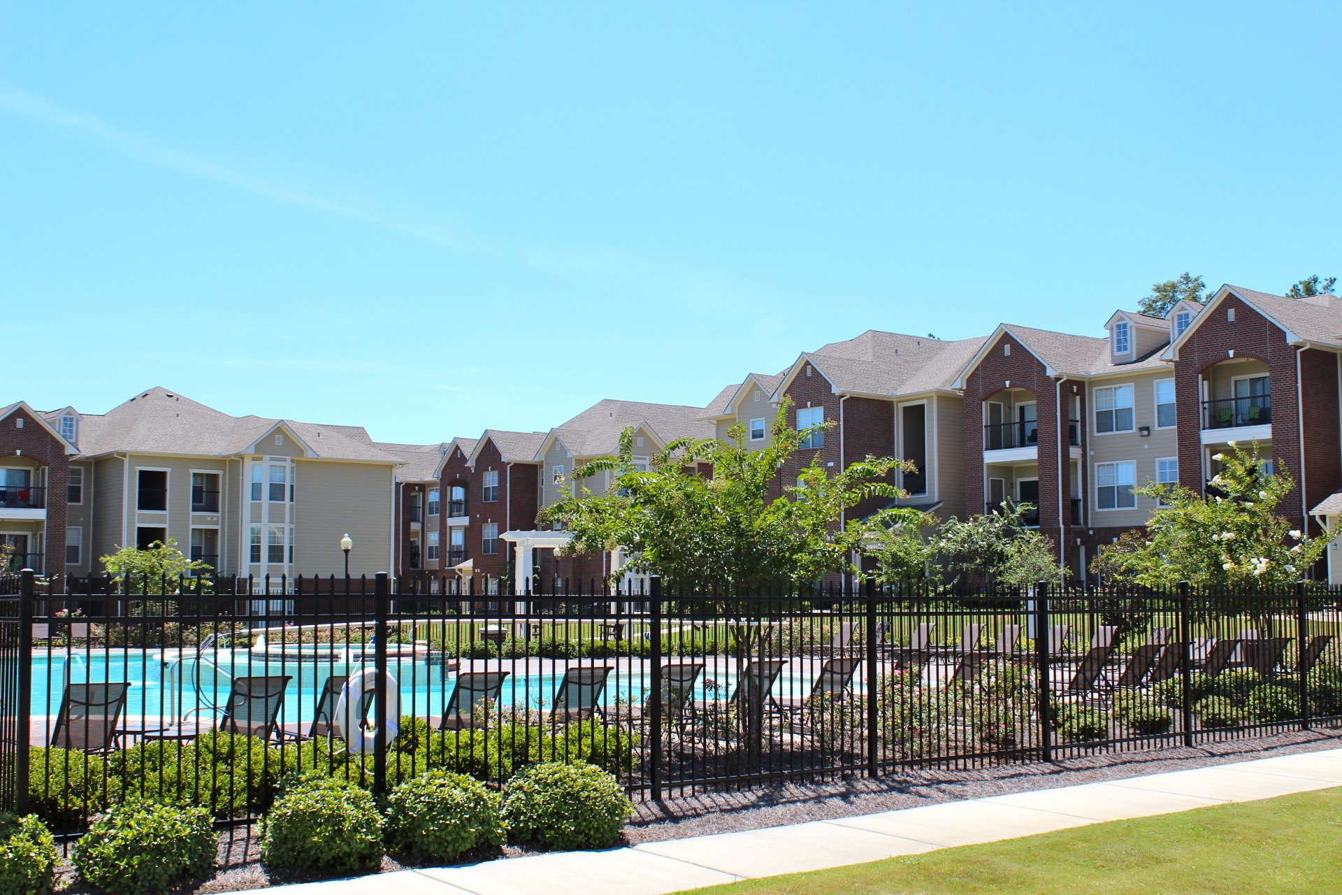 The Lakes at Turtle Creek Apartment Homes For Rent in Hattiesburg MS