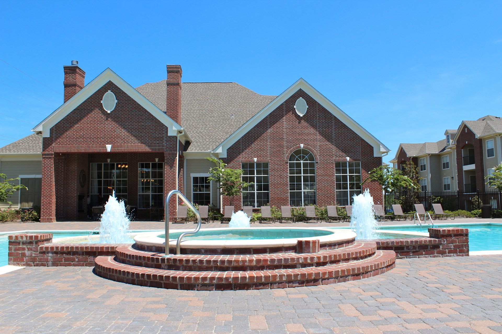 The Lakes at Turtle Creek Apartment Homes For Rent in Hattiesburg MS