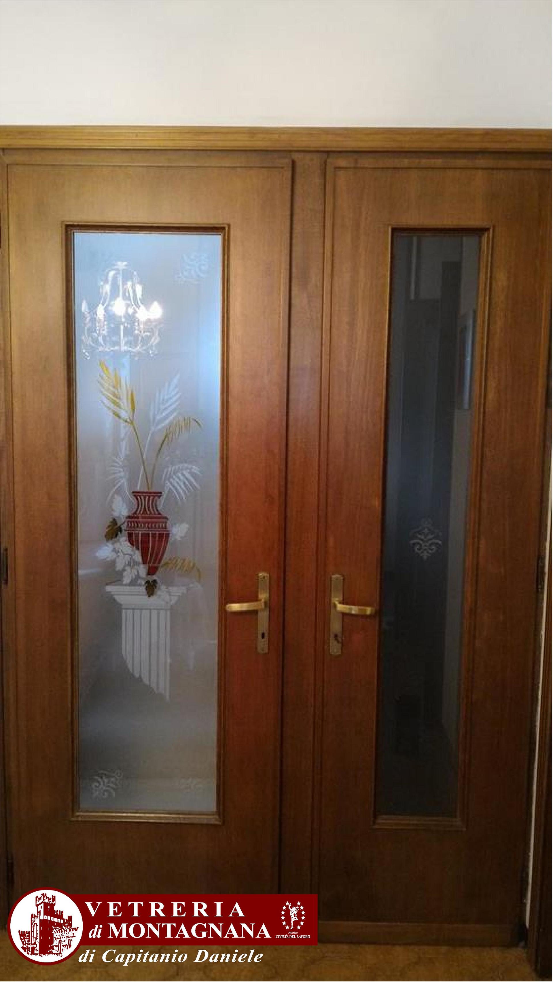 vetri decorati per porte interne classiche