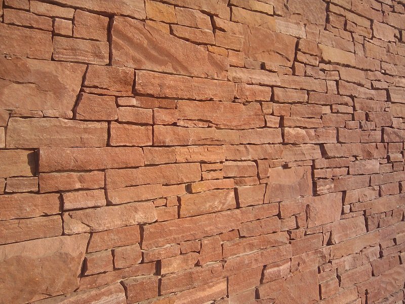 Roter Sandstein Fassade SteinpaneelSystem kaufen Naturstein Verblender