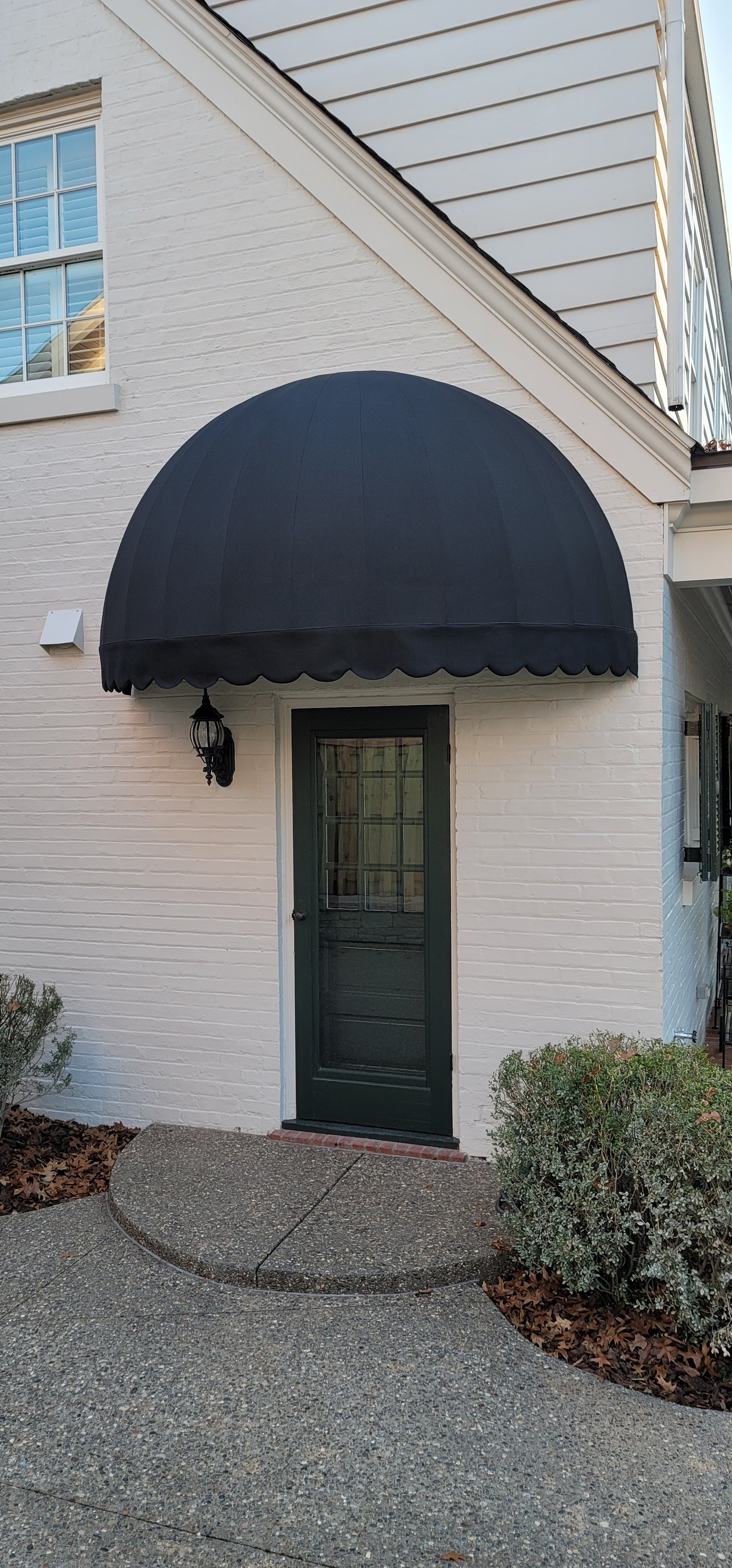 Retractable Screens in Somerset, KY Lexington Tent & Awning