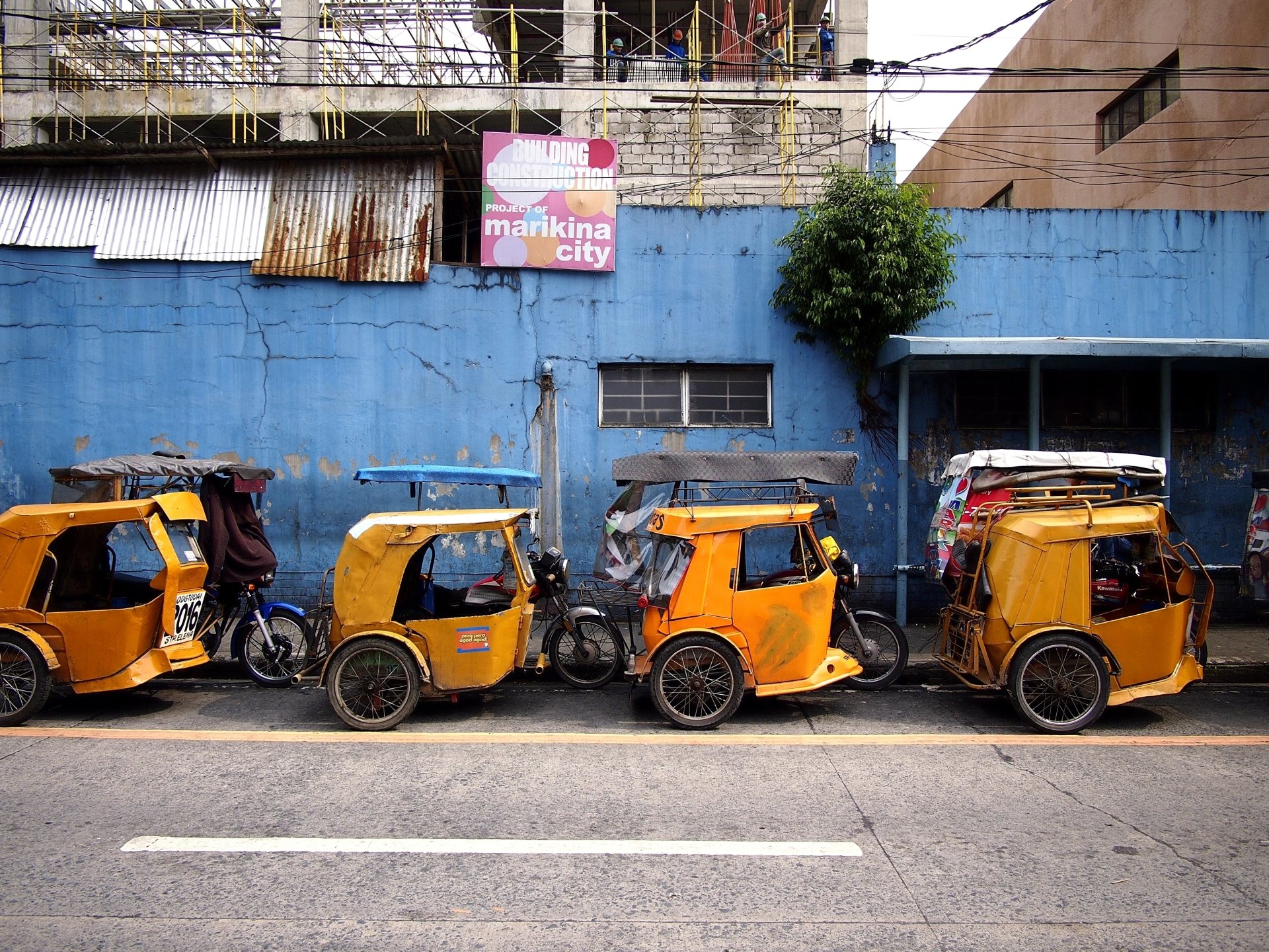 DILG Tricycles still prohibited on national highways