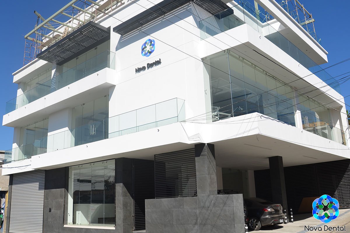 Nova Dental Revista El Aro