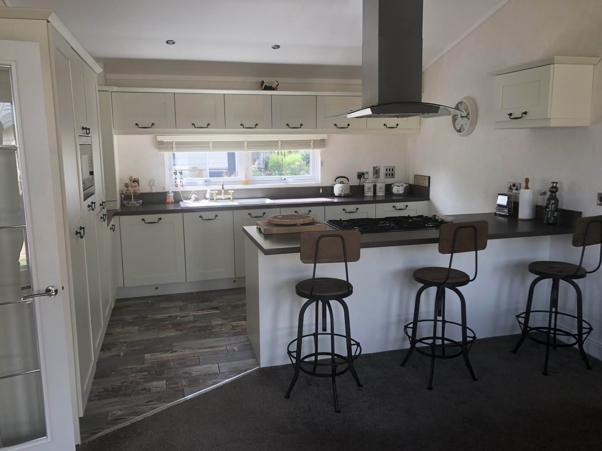 Luxurious lakeside lodges for sale Heron Lakes