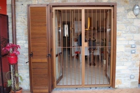 Grate antifurto e antintusione bergamo almenno san salvatore ... Barre antintrusione finestre