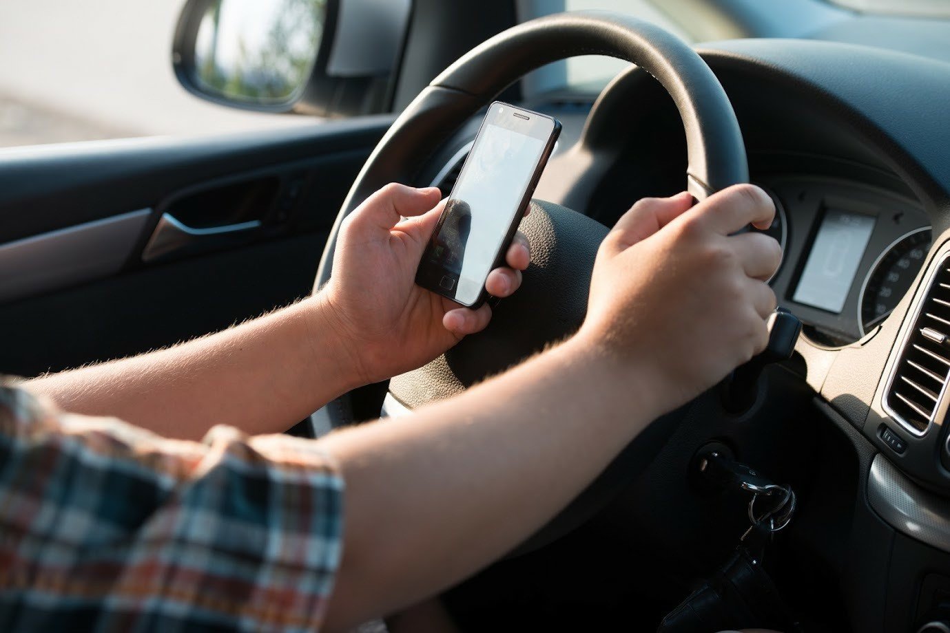 What You Should Know About Distracted Driving
