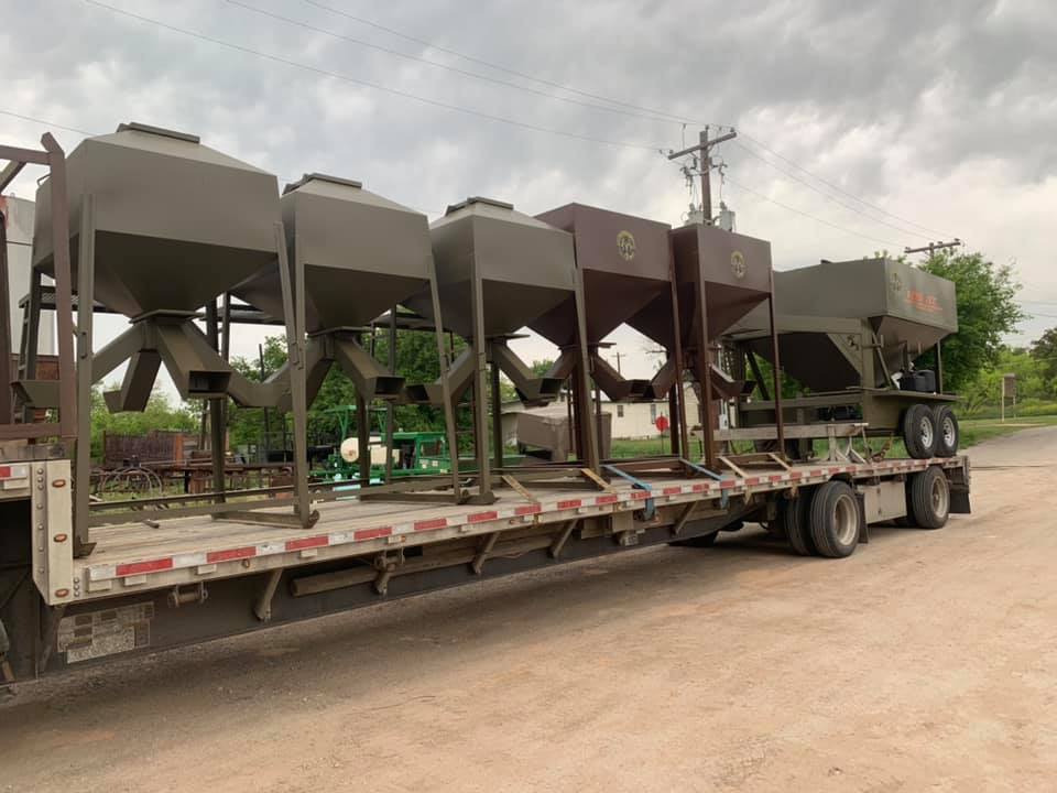 Automatic Deer Feeder, Broadcast Deer Feeders, Corn Feeders Texas