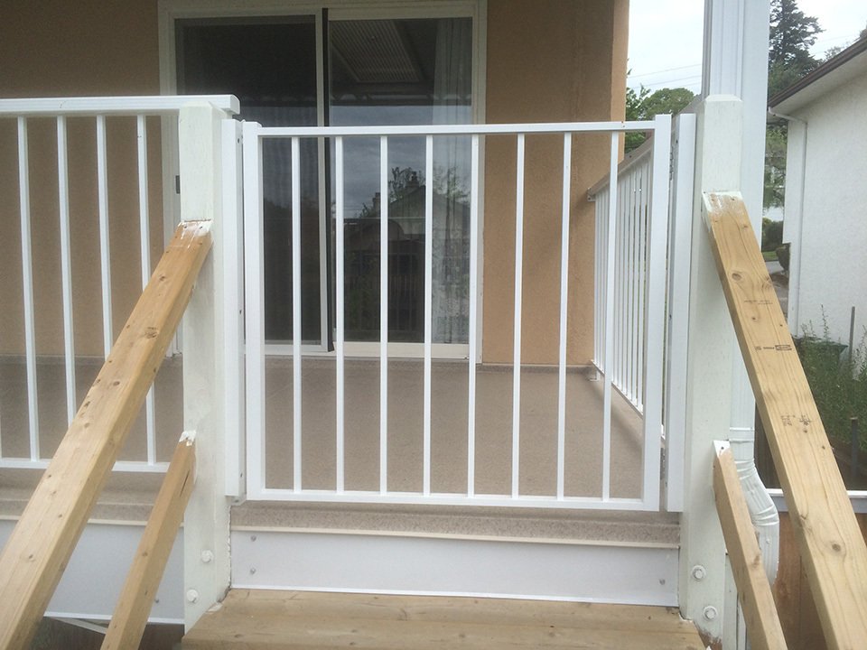 Custom Railing Nanaimo, BC SunRay Aluminum Railings